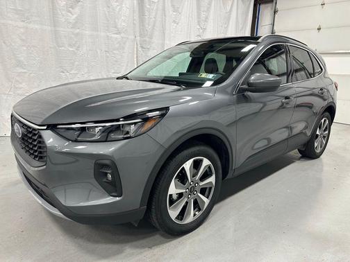 2025 Ford Escape Platinum