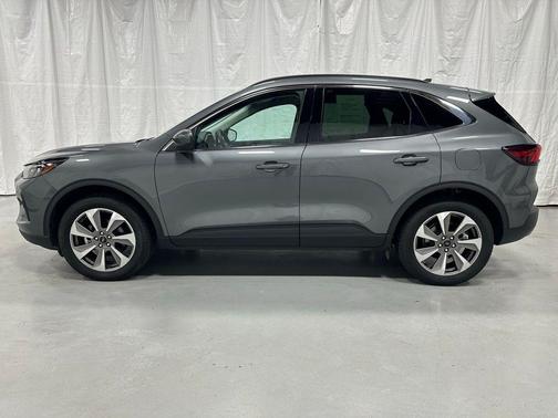 2025 Ford Escape Platinum