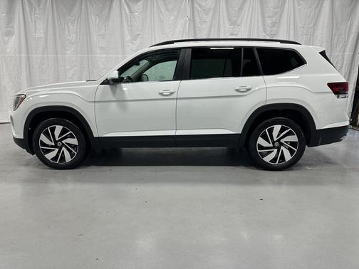 2025 Volkswagen Atlas 2.0T SE w/Technology 4MOTION