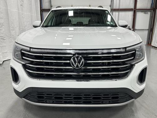 2025 Volkswagen Atlas 2.0T SE w/Technology 4MOTION