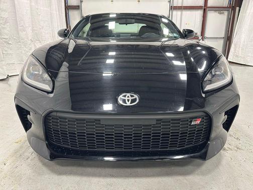 2025 Toyota GR86 Premium