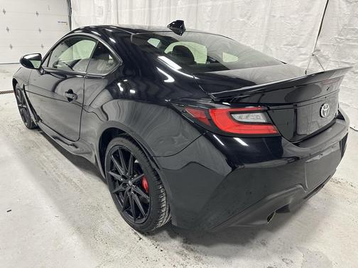 2025 Toyota GR86 Premium