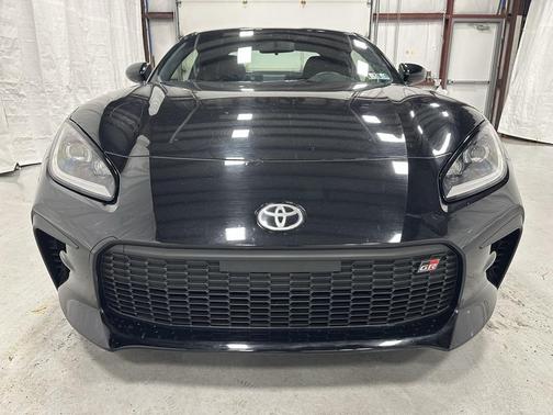 2025 Toyota GR86 Premium