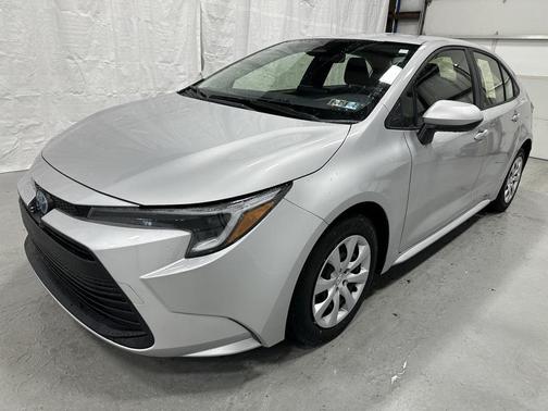 2025 Toyota Corolla Hybrid LE