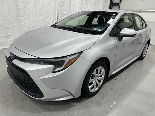 2025 Toyota Corolla Hybrid LE