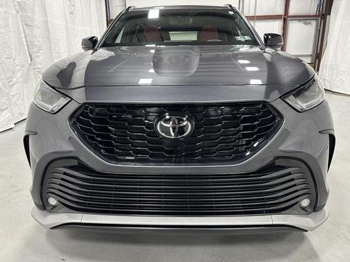 2025 Toyota Highlander XSE