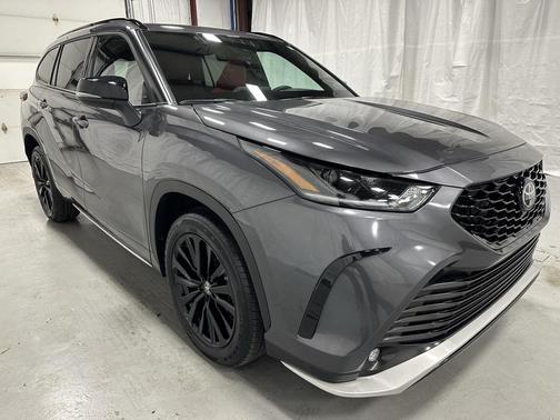 2025 Toyota Highlander XSE