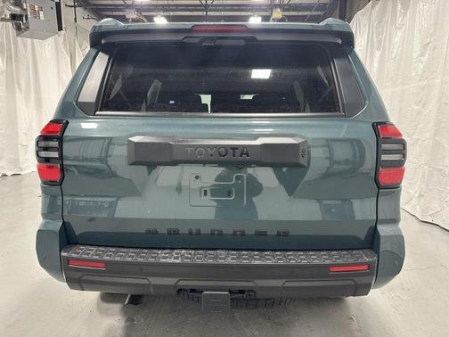 2025 Toyota 4Runner TRD Off Road