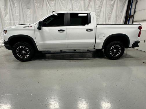 Summit White 2023 Chevrolet Silverado 1500 ZR2