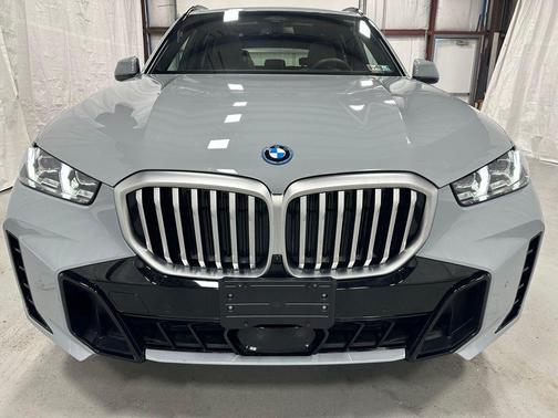 Brooklyn Grey Metallic 2025 BMW X5 PHEV xDrive50e