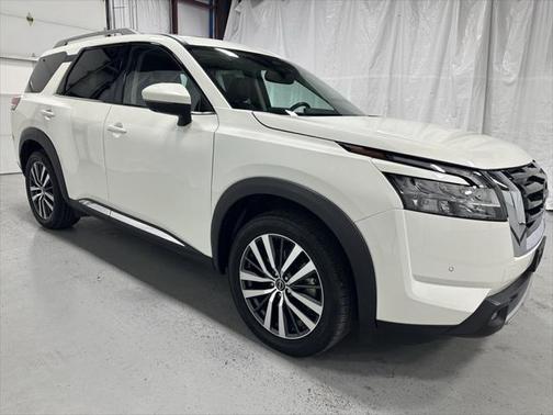 2022 Nissan Pathfinder Platinum 4WD