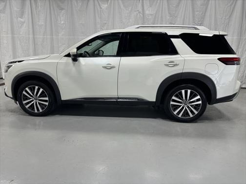 2022 Nissan Pathfinder Platinum 4WD