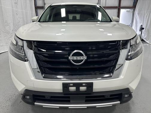 2022 Nissan Pathfinder Platinum 4WD
