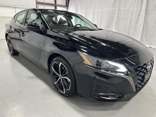 2024 Nissan Altima SR FWD