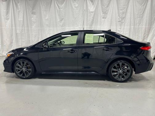 2025 Toyota Corolla Hybrid SE