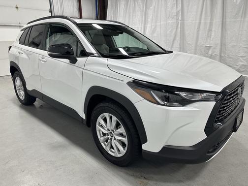 2025 Toyota Corolla Cross LE