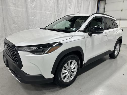 2025 Toyota Corolla Cross LE