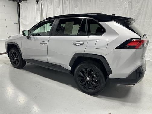 2024 Toyota RAV4 Hybrid SE