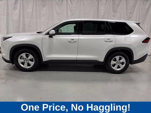 Wind Chill Pearl 2026 Toyota Highlander LE