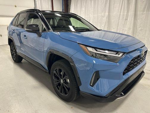 2025 Toyota RAV4 Hybrid SE