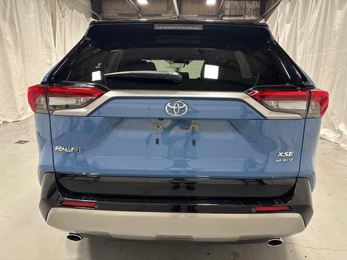 2025 Toyota RAV4 Hybrid SE