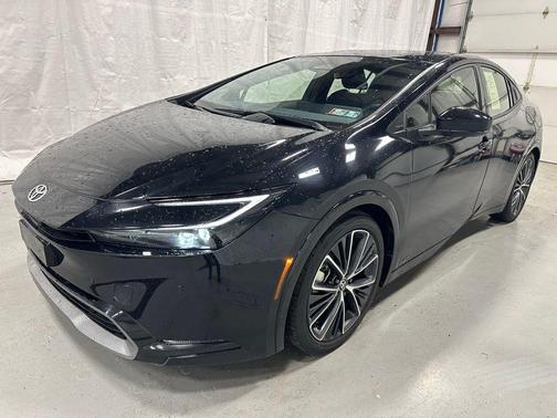 2025 Toyota Prius XLE