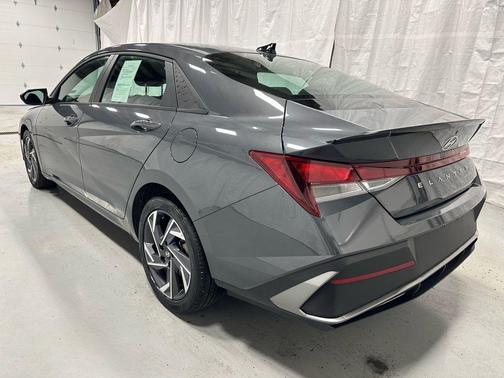 2025 Hyundai ELANTRA Sport