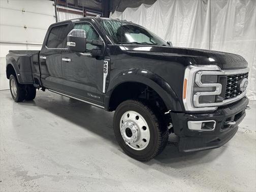2023 Ford F-450 Platinum