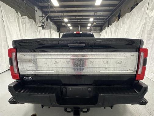2023 Ford F-450 Platinum
