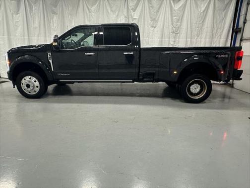2023 Ford F-450 Platinum
