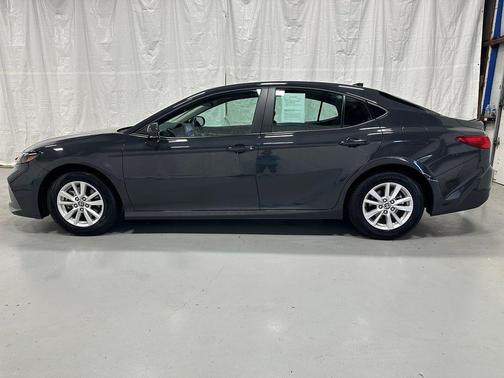 Underground 2026 Toyota Camry LE