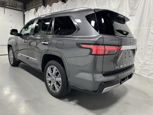 2024 Toyota Sequoia Capstone