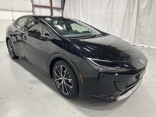 2025 Toyota Prius XLE