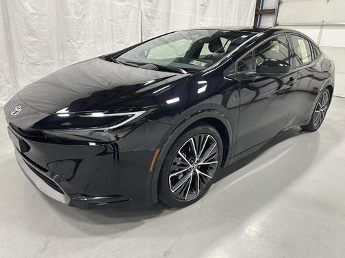 2025 Toyota Prius XLE