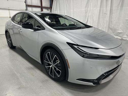 2025 Toyota Prius XLE