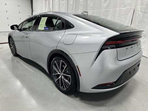2025 Toyota Prius XLE