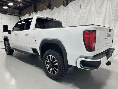 2022 GMC Sierra 2500 AT4