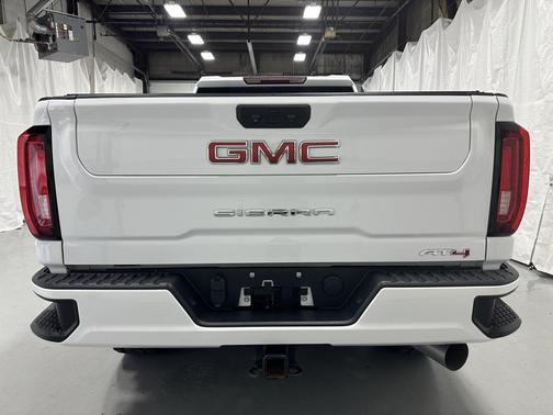 2022 GMC Sierra 2500 AT4