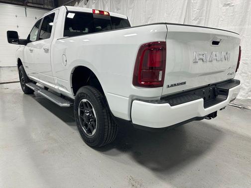 2025 RAM 2500 Laramie Crew Cab 4x4 6'4' Box