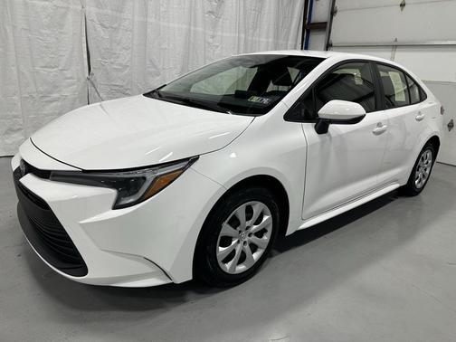2025 Toyota Corolla Hybrid LE