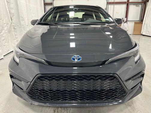 2025 Toyota Corolla Hybrid SE