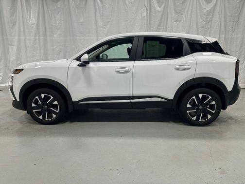 Fresh Powder 2025 Nissan Kicks SV