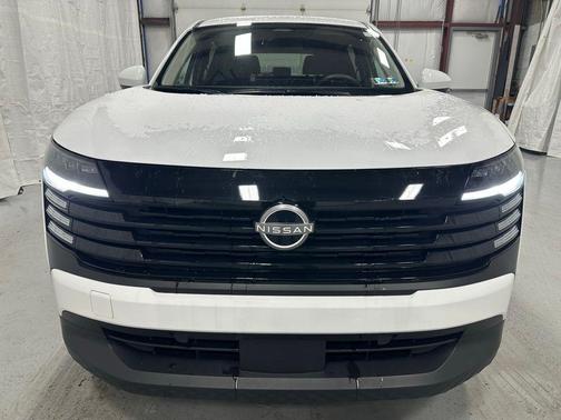 Fresh Powder 2025 Nissan Kicks SV