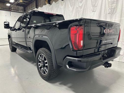 2022 GMC Sierra 2500 AT4