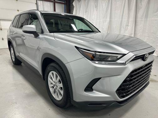 Celestial Silver Metallic 2025 Toyota Grand Highlander XLE