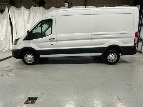 Oxford White 2024 Ford Transit-250 Base