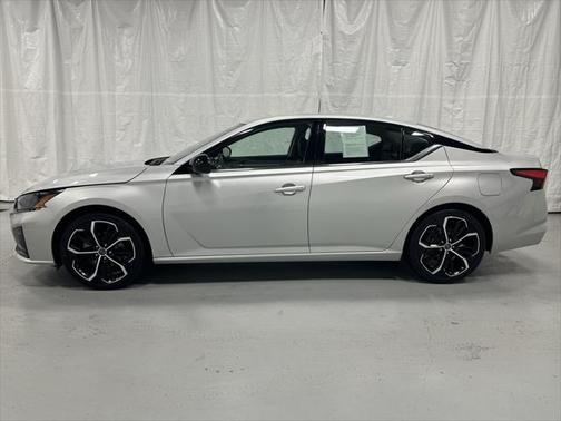 2024 Nissan Altima SR FWD