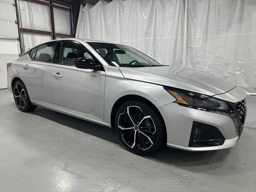 2024 Nissan Altima SR FWD