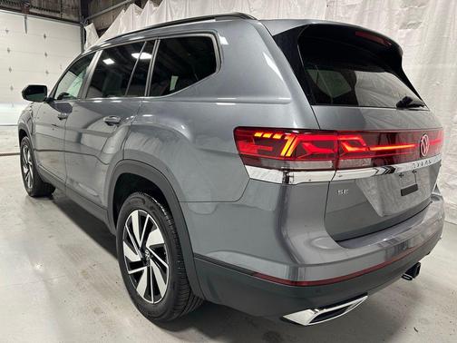 2025 Volkswagen Atlas 2.0T SE w/Technology 4MOTION