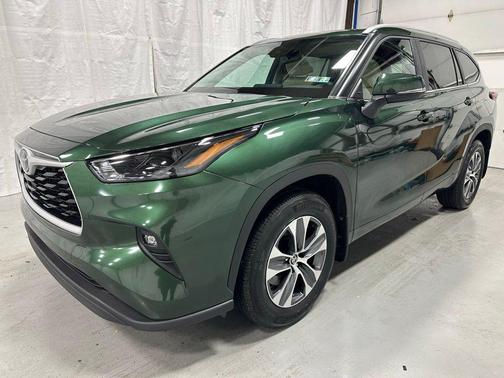 2025 Toyota Highlander XLE